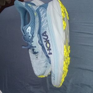 HOKA CHALLENGER ATR 7